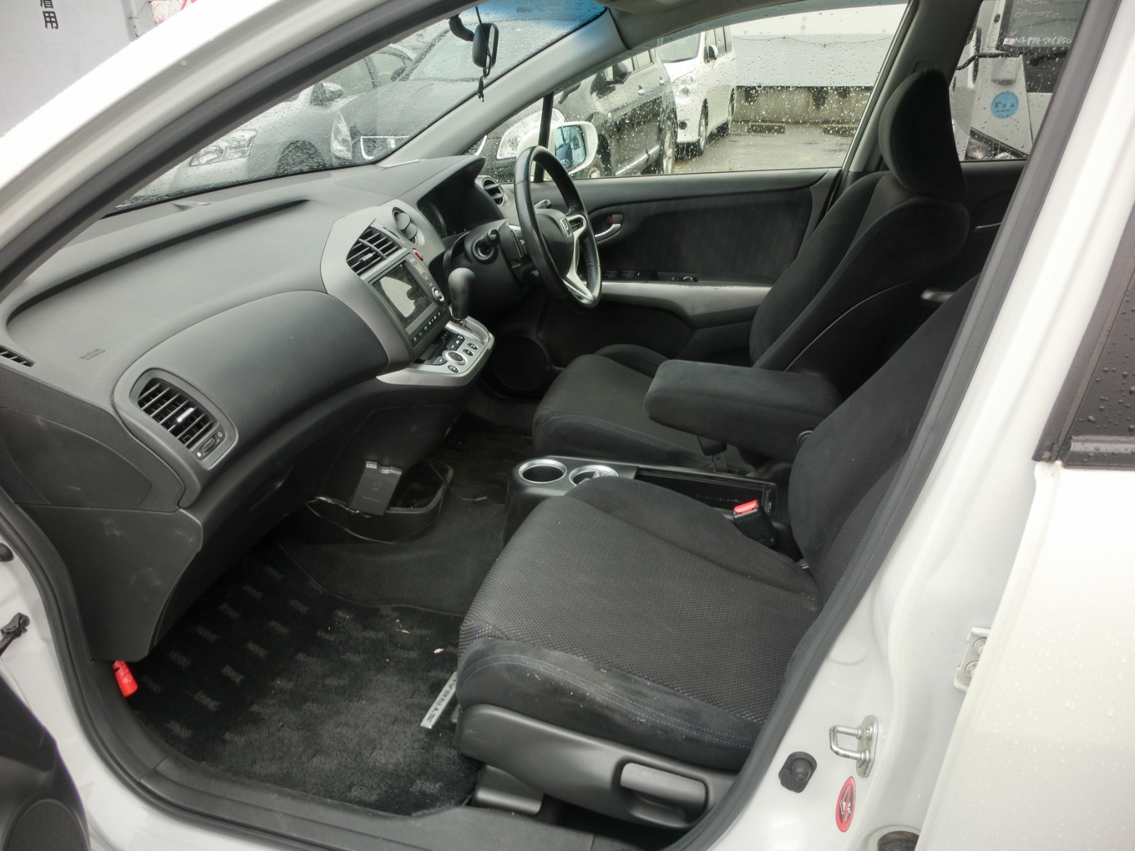 2013 Honda Stream